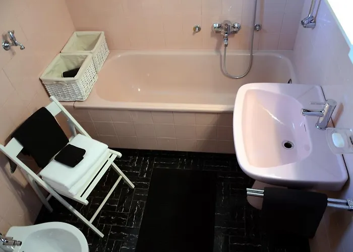 Anna's House 布莱德